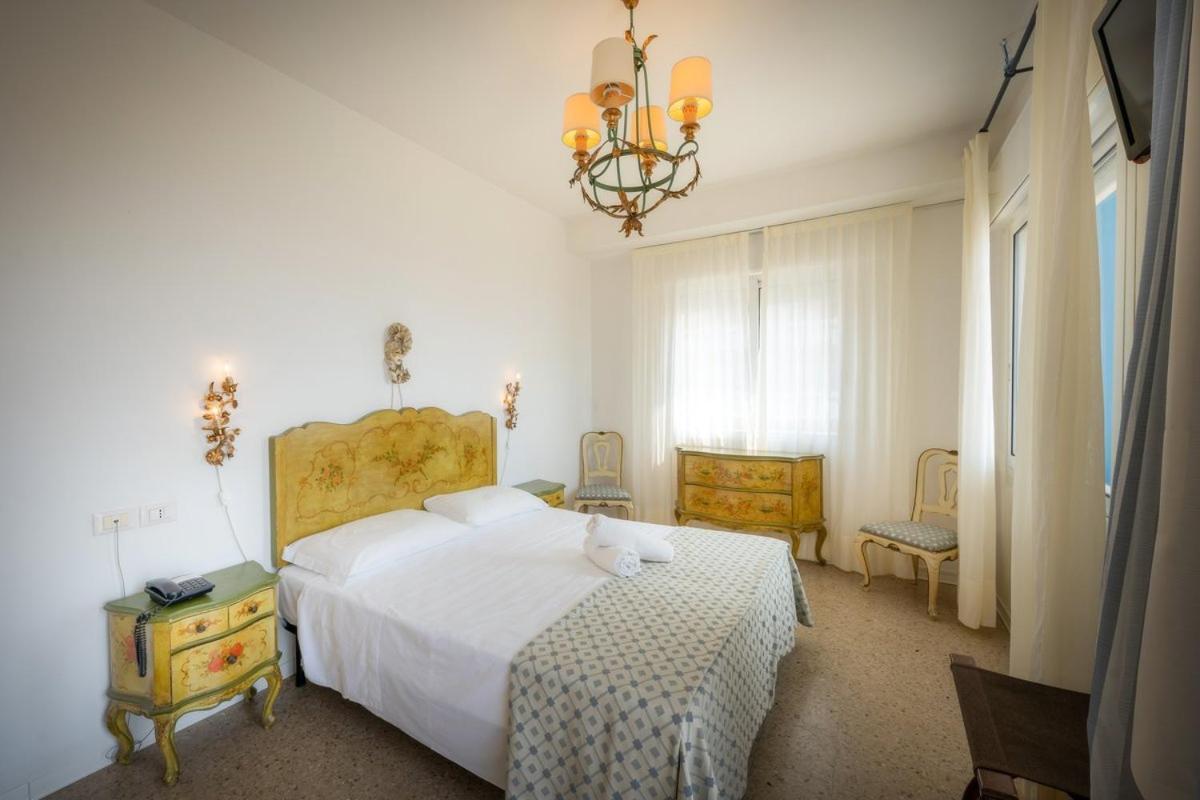 Hotel Tizian Beach Caorle Eksteriør billede