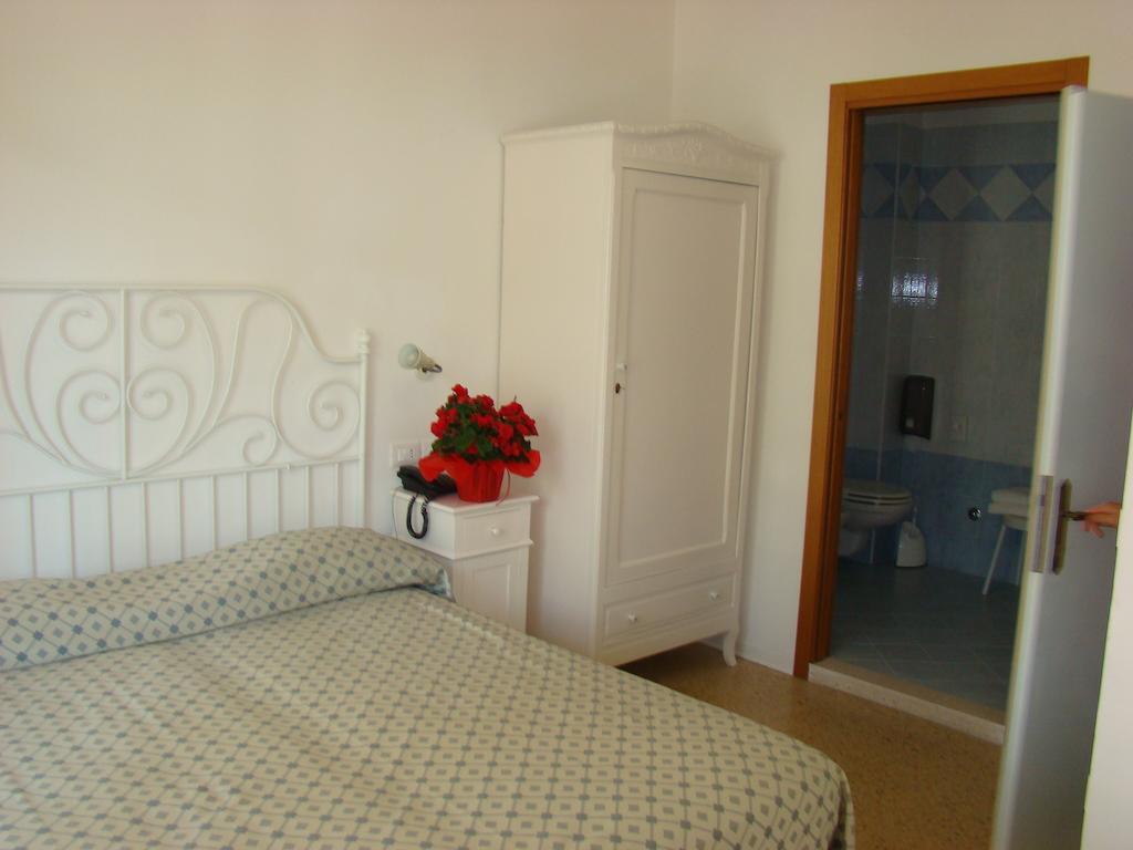 Hotel Tizian Beach Caorle Værelse billede