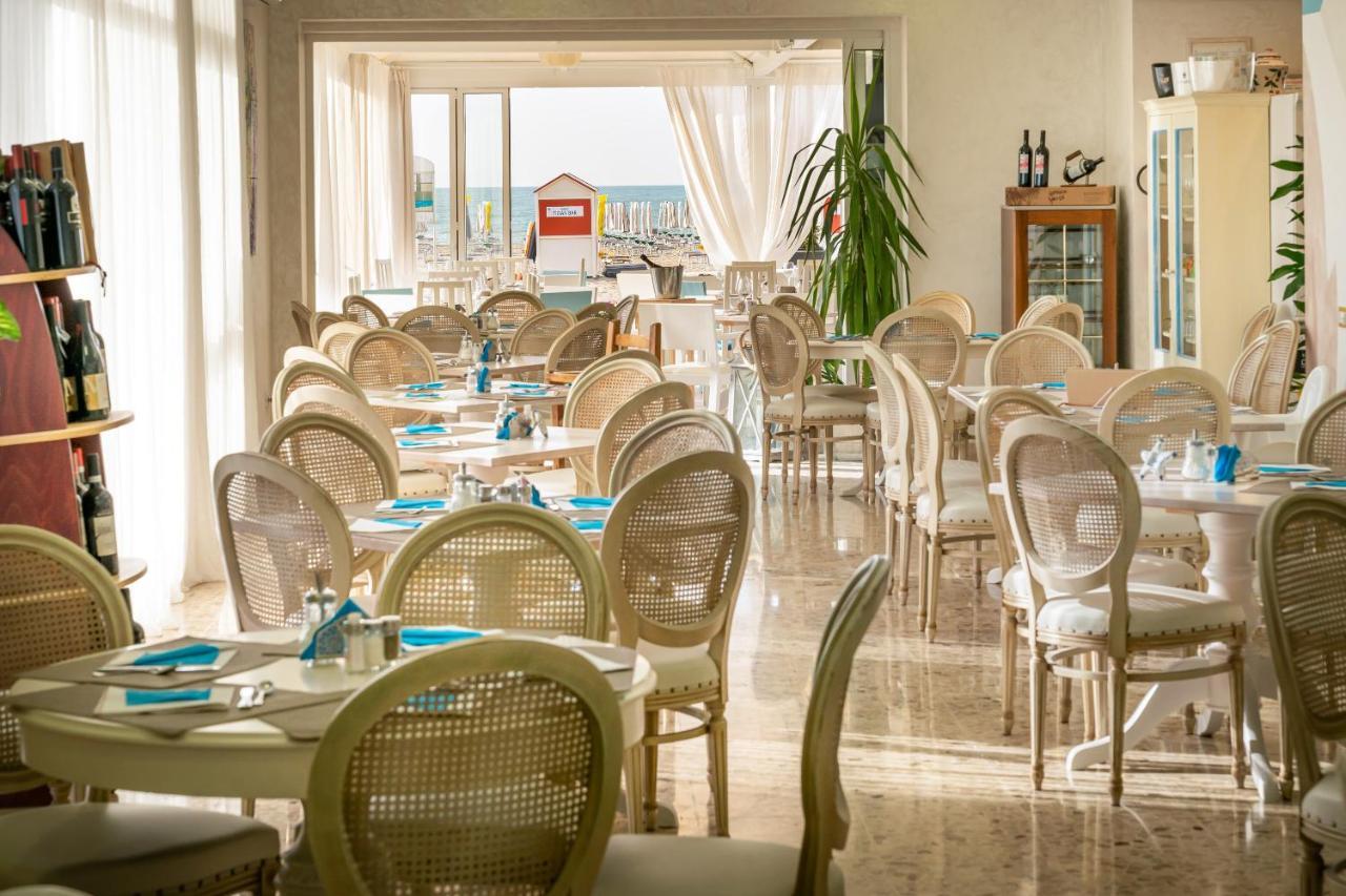 Hotel Tizian Beach Caorle Eksteriør billede